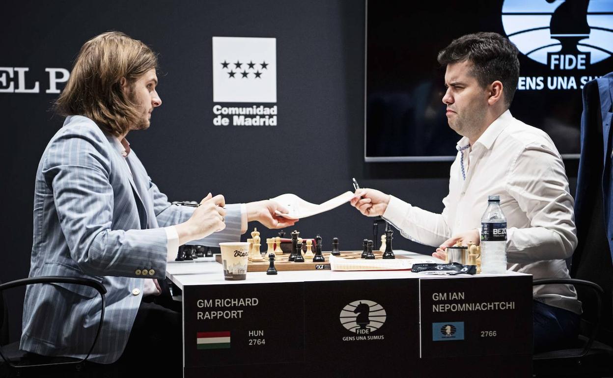 Rapport en el momento de abandonar frente a Nepómniachtchi