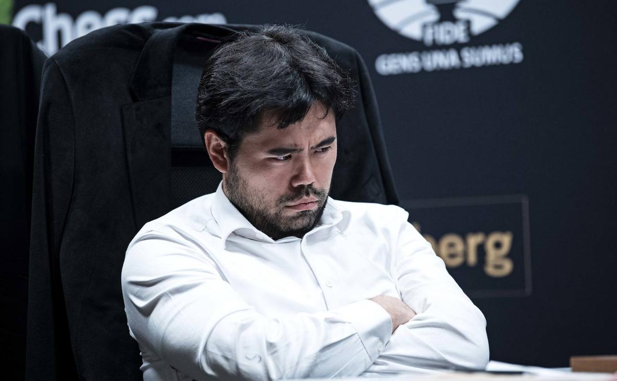 Nakamura reflexiona ayer frente a Caruana.