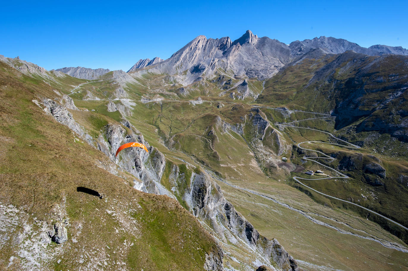 Col Agnel (entre Francia e Italia) 2744 metros.