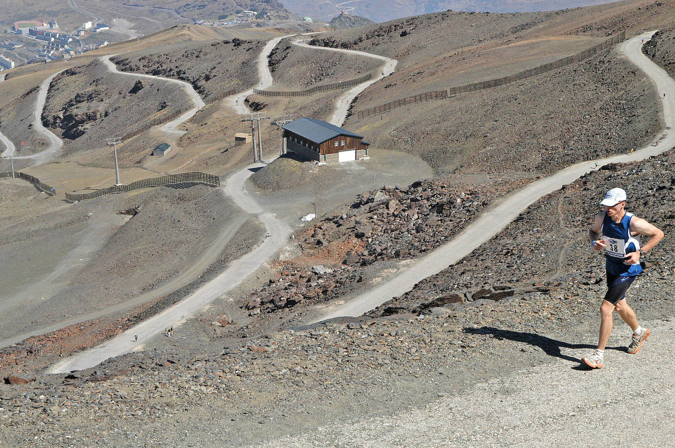 Pico Veleta (España) 3.398 metros.