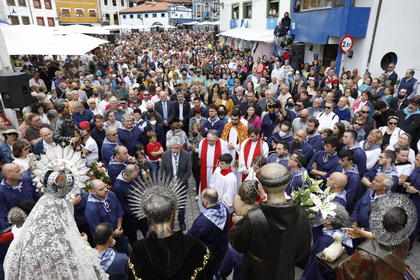 Fotos: Cudillero, abarrotado de nuevo por l&#039;Amuravela