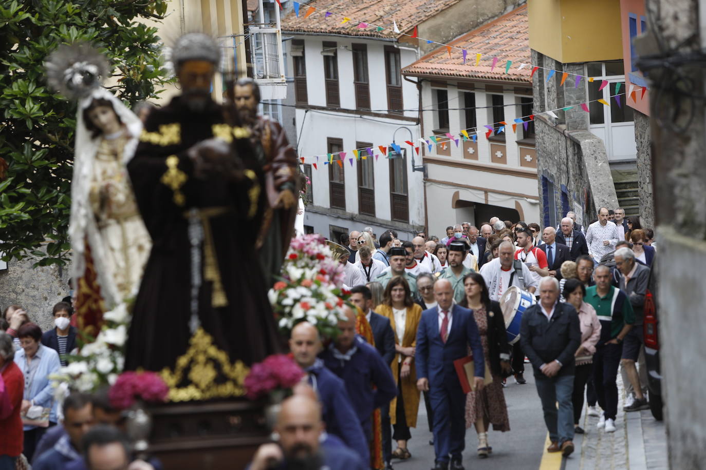 Fotos: Cudillero, abarrotado de nuevo por l&#039;Amuravela