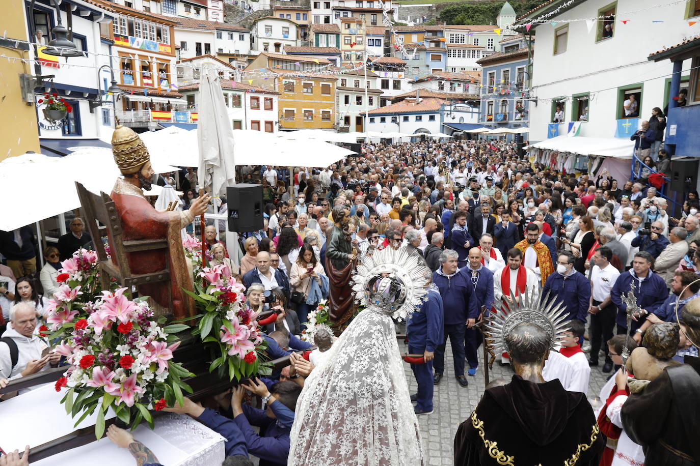 Fotos: Cudillero, abarrotado de nuevo por l&#039;Amuravela