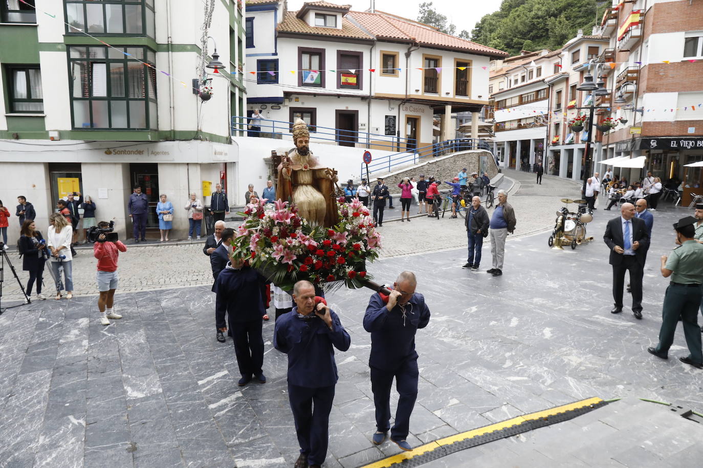 Fotos: Cudillero, abarrotado de nuevo por l&#039;Amuravela