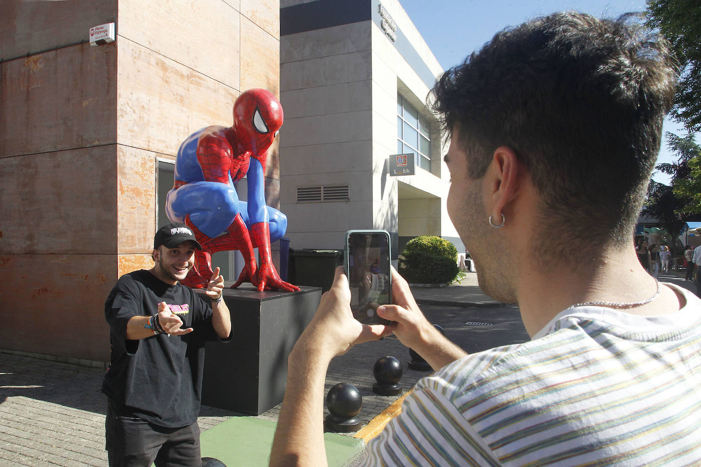 Fotos: Primer día del Metrópoli en Gijón: del mundo funko a los superhéroes y tatuajes