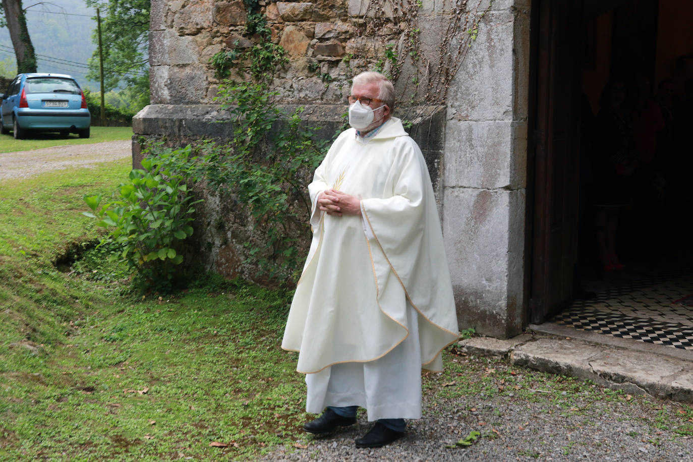 El portavoz y secretario general de Foro en Asturias y la valenciana Silvia Rodríguez se casaron este sábado en el Palacio Conde de Toreno, en Malleza