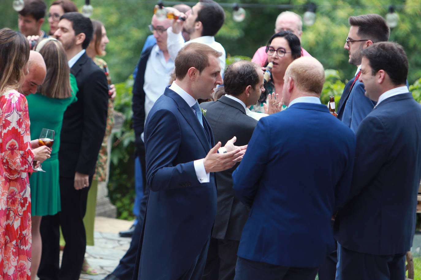 El portavoz y secretario general de Foro en Asturias y la valenciana Silvia Rodríguez se casaron este sábado en el Palacio Conde de Toreno, en Malleza