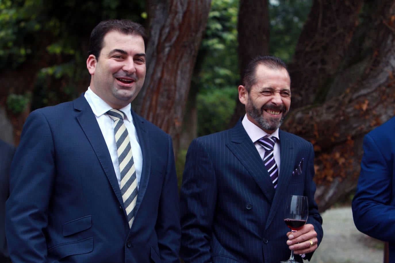 El portavoz y secretario general de Foro en Asturias y la valenciana Silvia Rodríguez se casaron este sábado en el Palacio Conde de Toreno, en Malleza