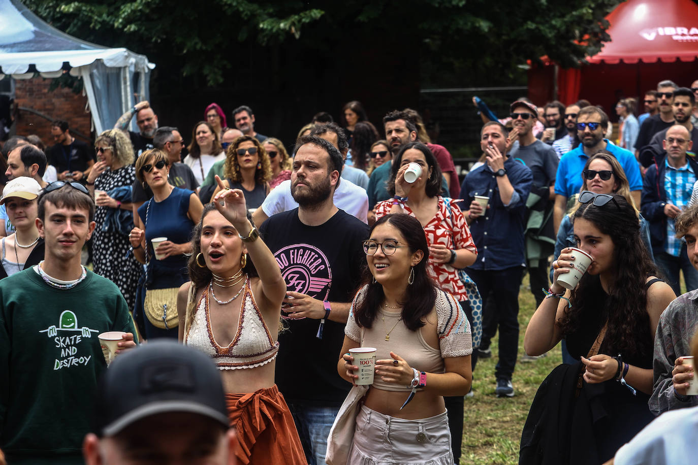 En el menú de este sábado nombres pesados del panorama indie como Los Planetas o Cupido estarán en sesión de tarde-noche y en la de vermú, Arde Bogotá