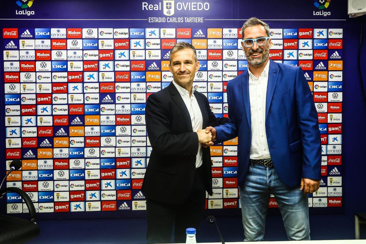 Jon Pérez 'Bolo' y Tito Blanco, el día de la presentación del entrenador azul. 