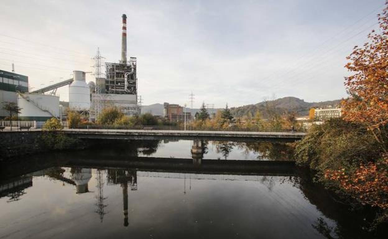 La central térmica de Lada .