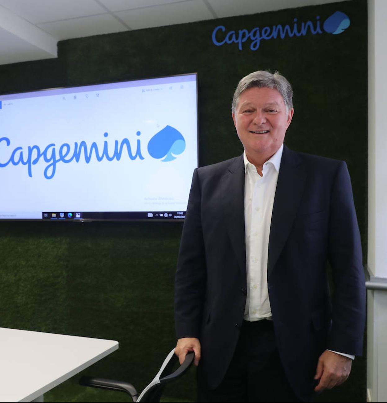 Luis Abad, en las oficinas que la multinacional francesa tiene en el polígono de Valnalón. 