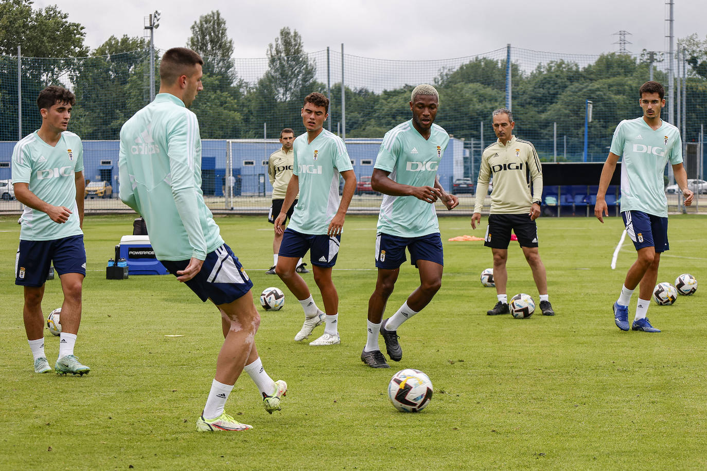Fotos: El Oviedo de Bolo comienza su andadura