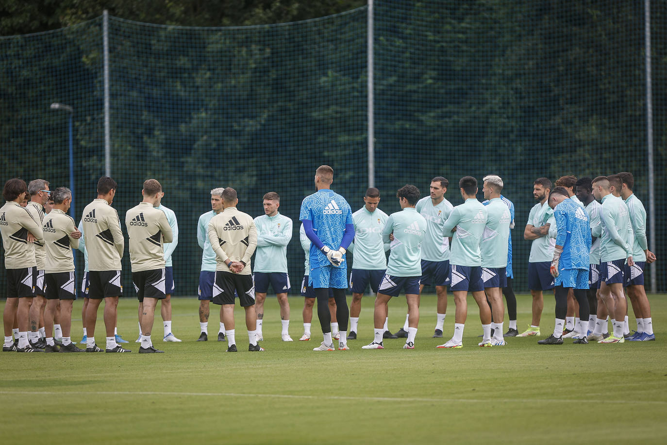 Fotos: El Oviedo de Bolo comienza su andadura
