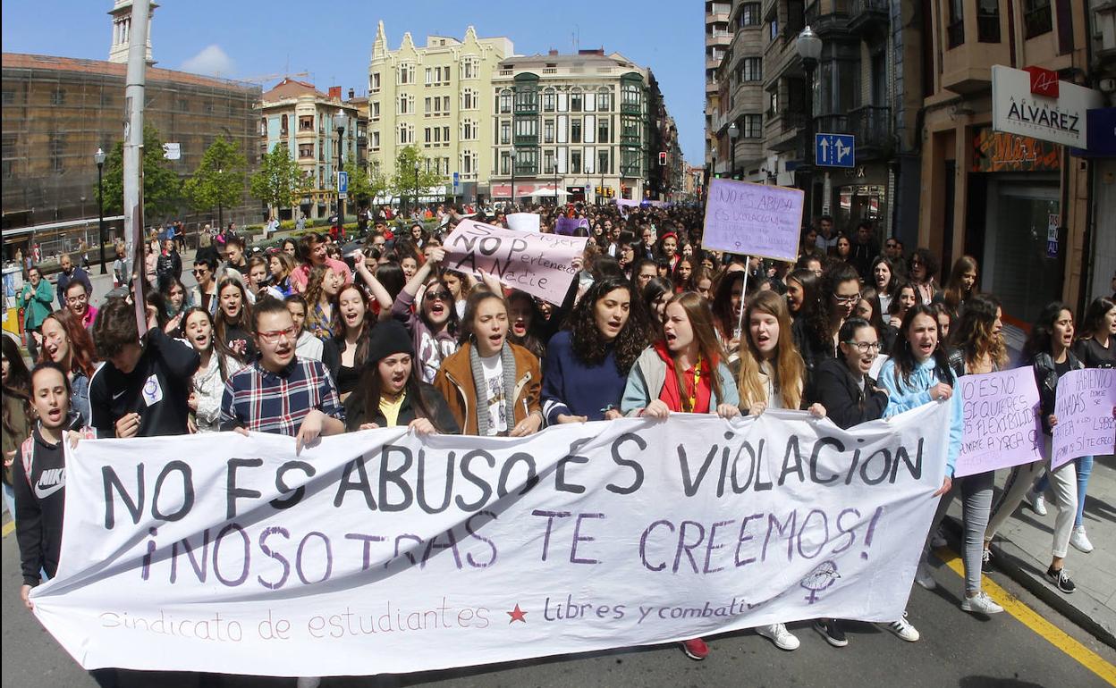 Manifestación en Gijón, en 2018, contra de la polémica sentencia del juicio de La Manada.