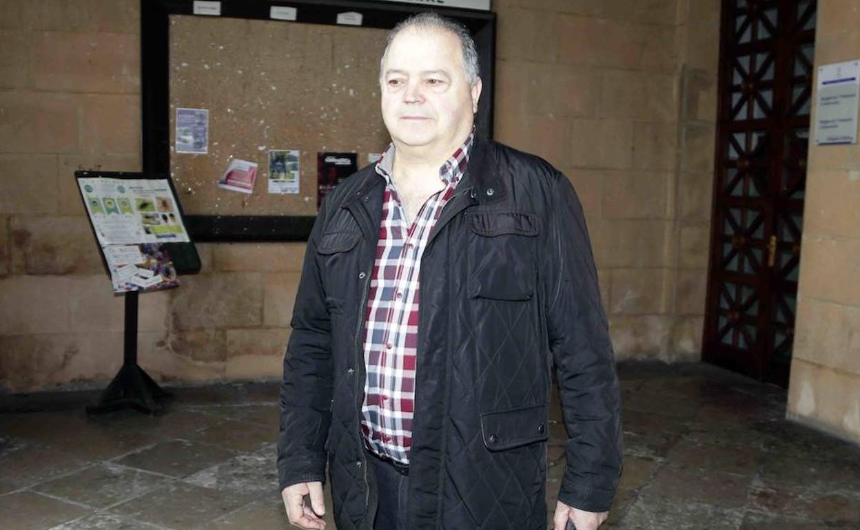 El exalcalde de Ponga, Cándido Vega.