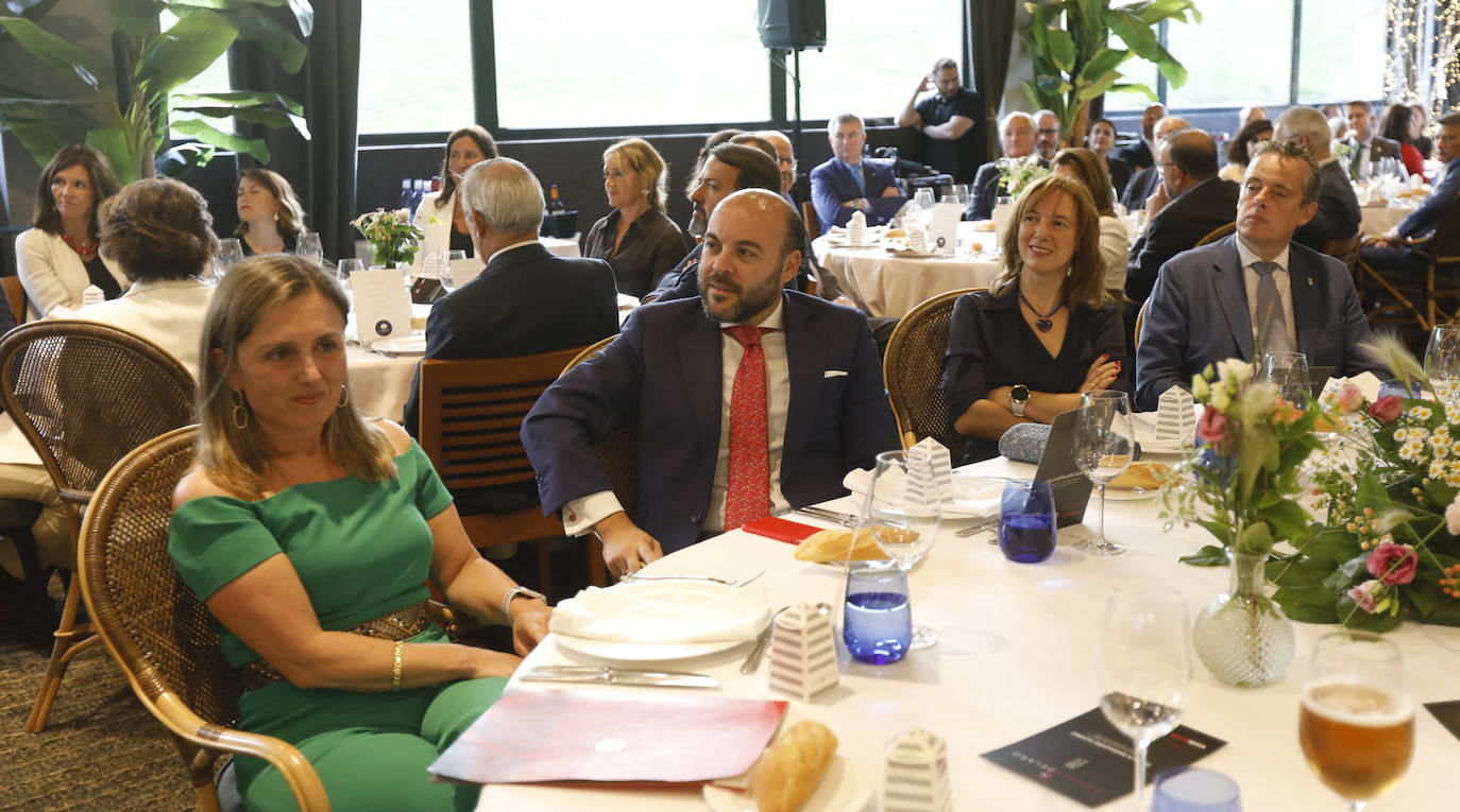 Fotos: Premio a «uno de los hombres buenos que tenemos en Gijón»