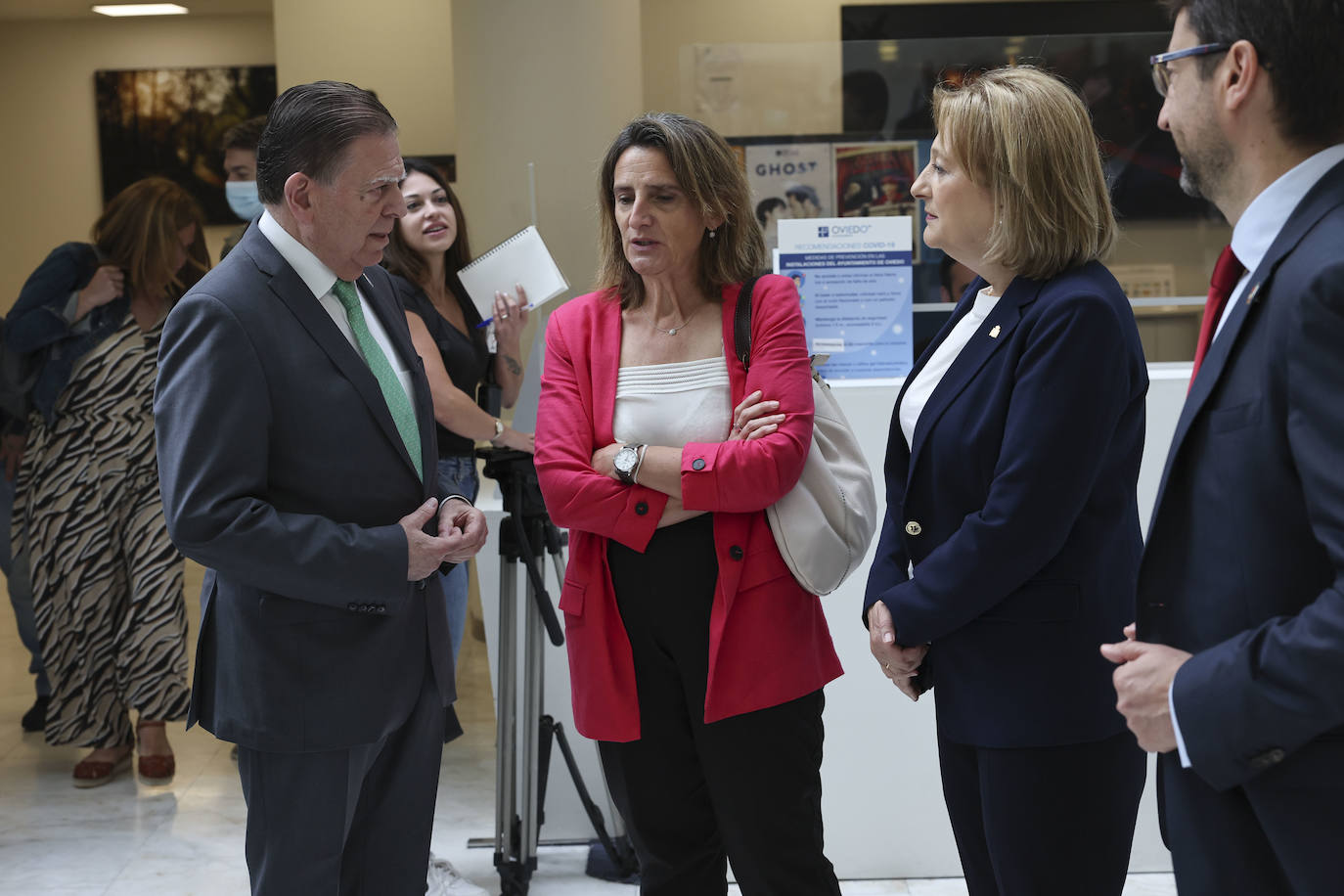 Fotos: Teresa Ribera: «Hay muchísimos recursos para activar la modernización de la industria asturiana»