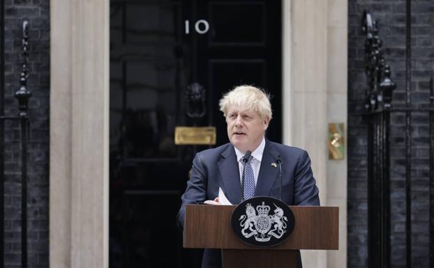 Los escándalos derriban a Johnson