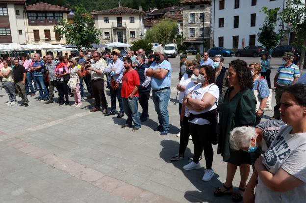 «Decisiones como la de proteger al lobo están terminando con la vida en los pueblos»