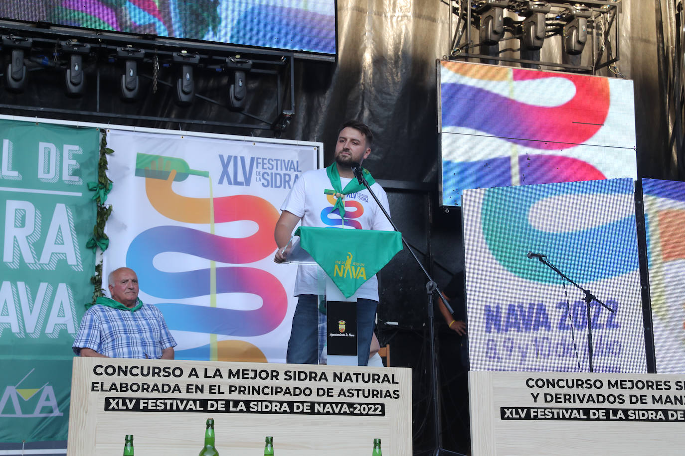 Fotos: El olor a sidra inunda Nava