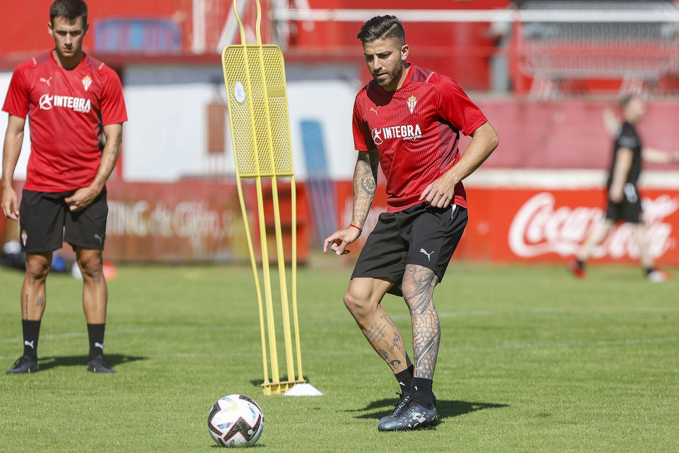 Fotos: El Sporting afronta la segunda sesión de entrenamiento de la pretemporada