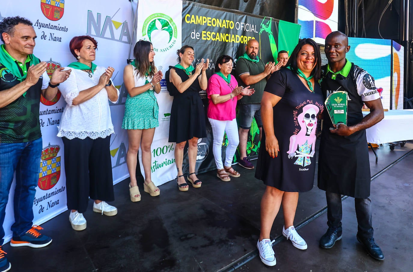 Fotos: Los escanciadores vuelven a medirse en Nava