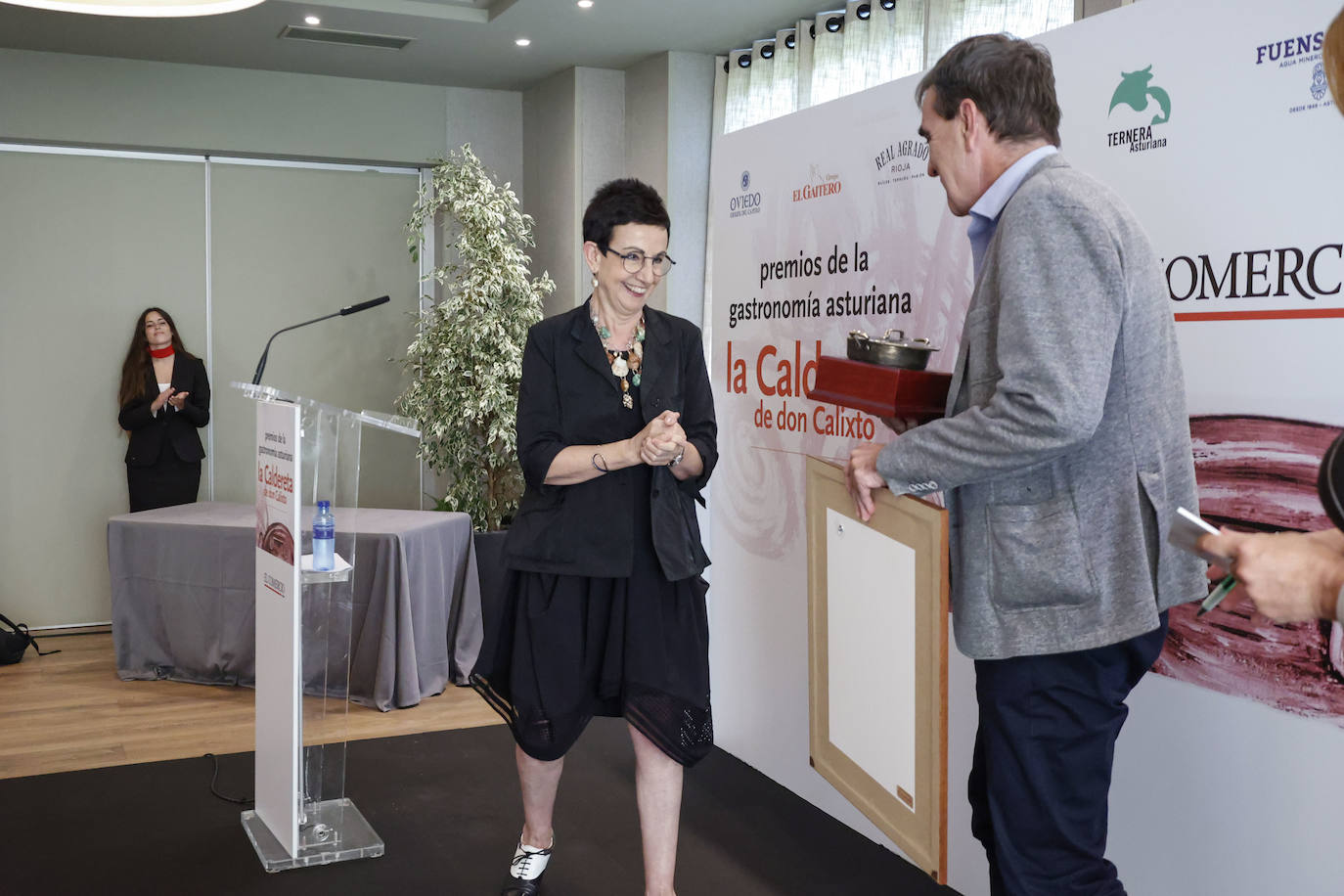 Carme Ruscalleda, La Pondala, Xune Andrade y Borja Cortina agigantan el palmarés de los premios anuales de 'Yantar'. Este lunes fueron los protagonistas indiscutibles de la gran fiesta de la gastronomía asturiana