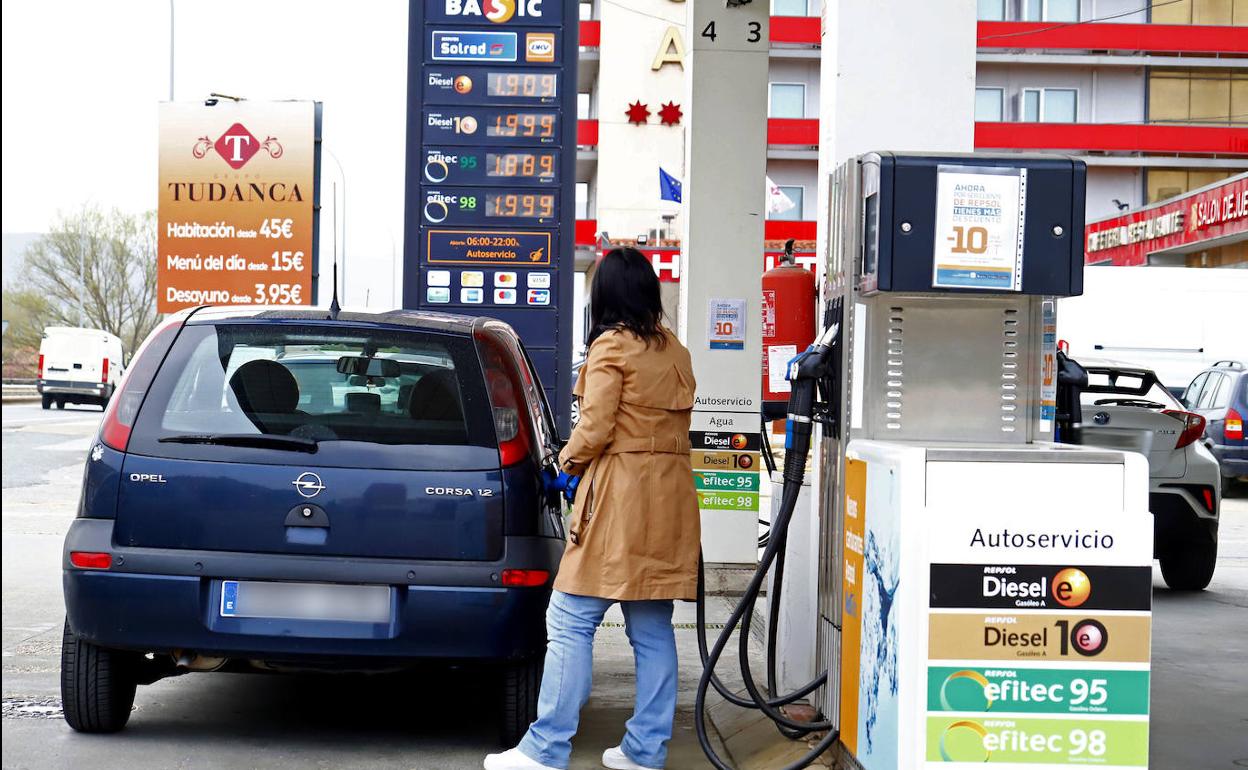 Estudio del Banco de España: Las petroleras dispararon sus beneficios al trasladar «en gran medida» la subida de los costes de producción al precio de venta final