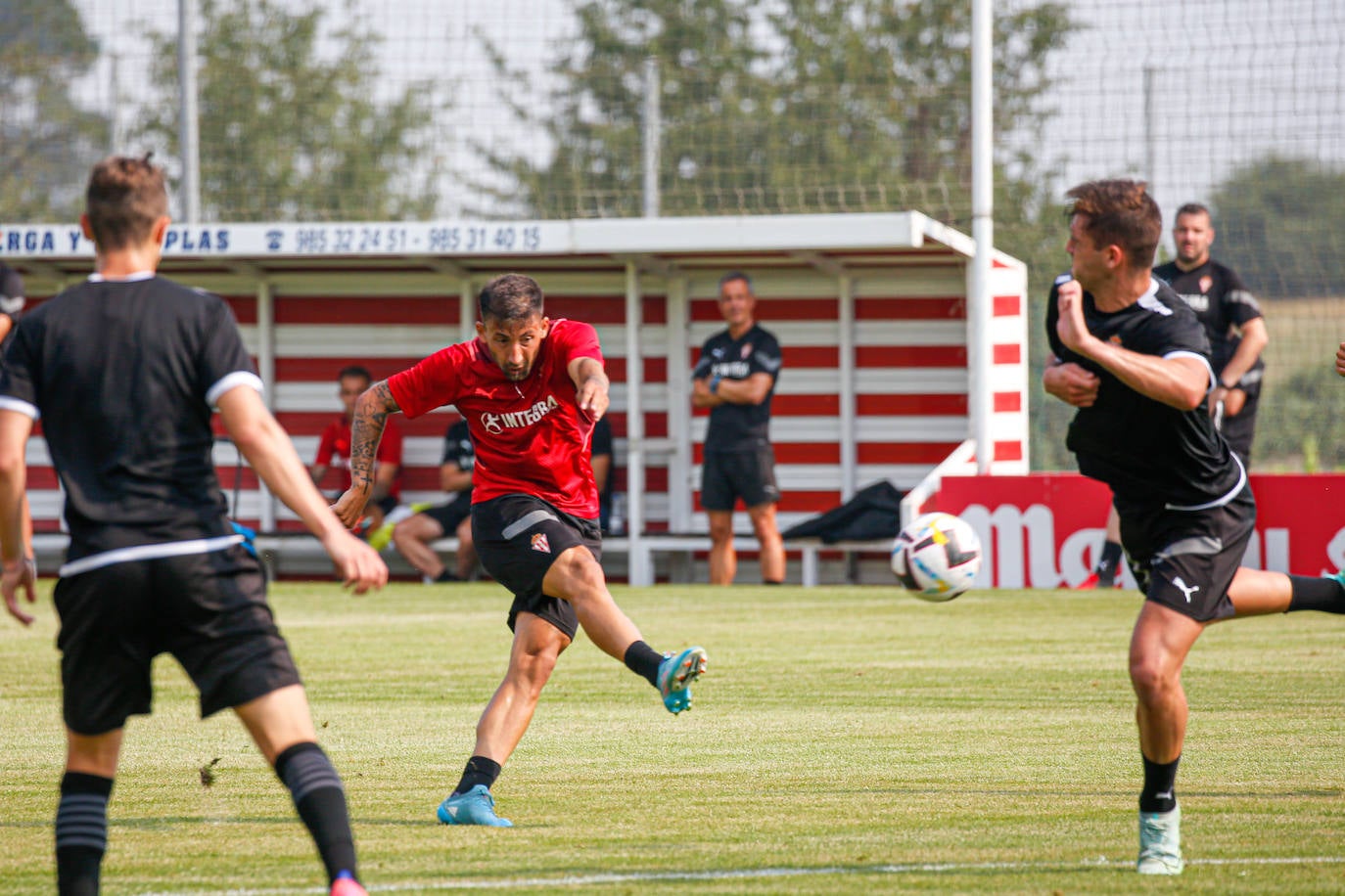 Fotos del Sporting: Partidillo de entrenamiento con mucha expectación