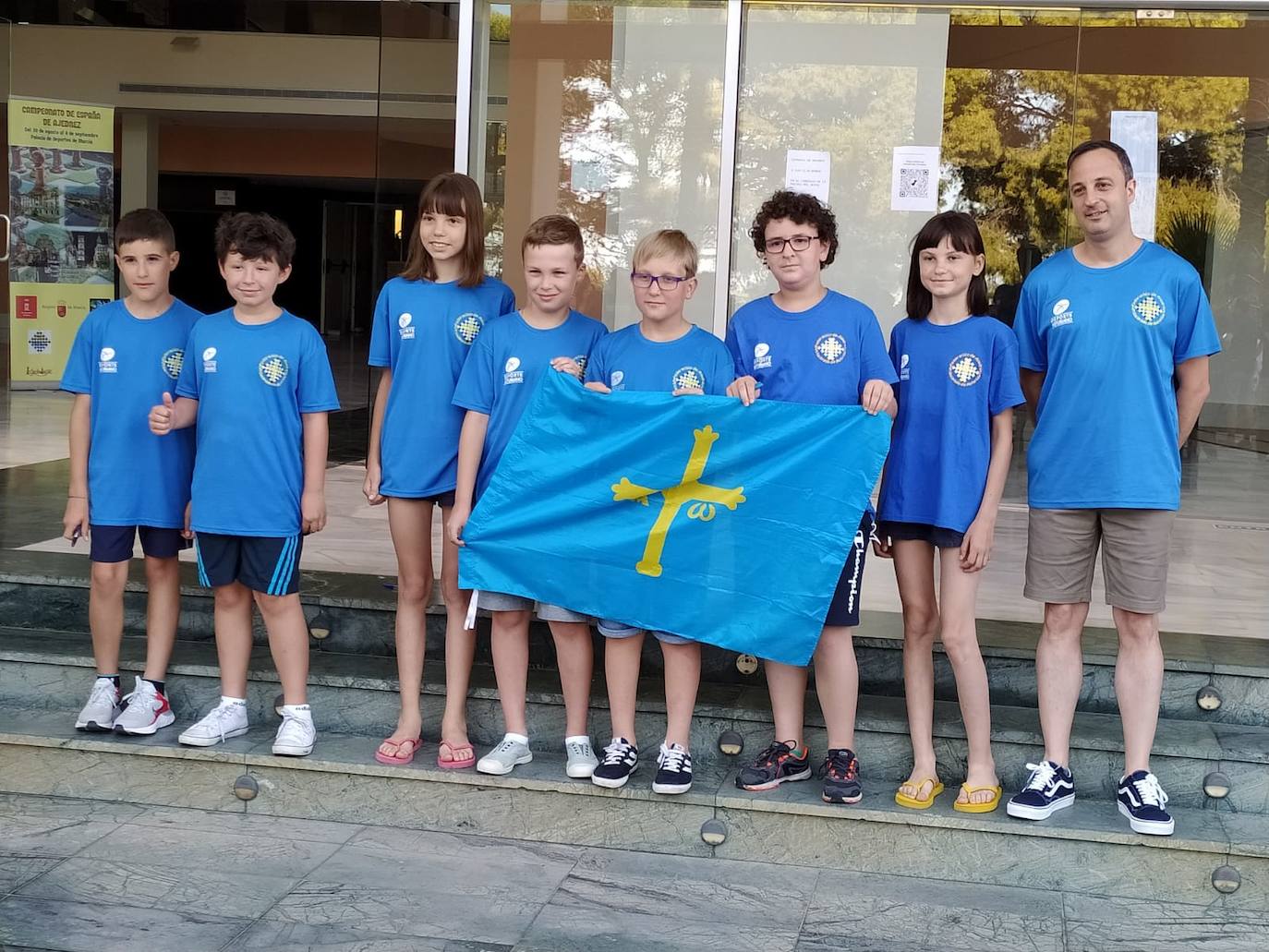 Javier González, Roque Ordiz, Alina Prochaieva, Iván De Martín, Ignacio Cano, Lucas Arce, Tina Prochaieva y Víctor Llaneza, representación asturiana en Salobreña. 