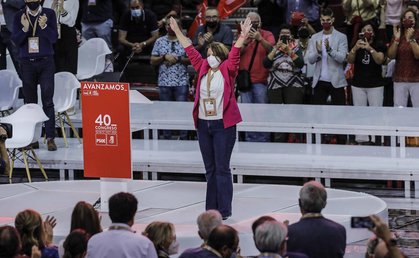 La diputada asturiana ha anunciado este lunes su dimisión como vicesecretaria general del PSOE. En un comunicado remitido a su partido, Lastra ha atribuído la decisión a «la dificultad de compaginar las exigencias de reposo y cuidados, imprescindibles en mi situación actual, con la intensidad que exige la dirección del partido».