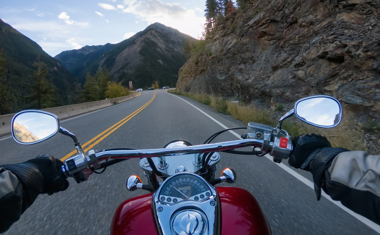 Las rutas más bonitas e interesantes de España para recorrer en moto este verano