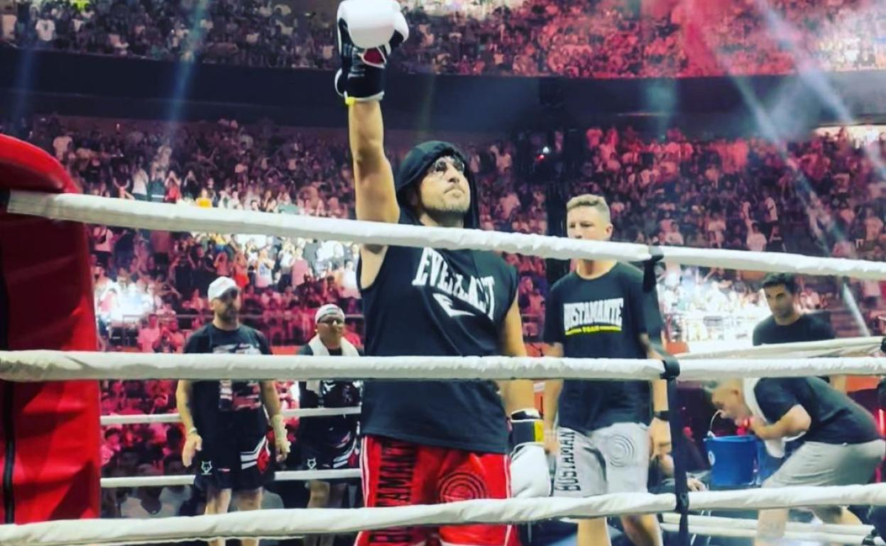 David Bustamante pierde en peso para enfrentarse a 'LA velada del año'. 