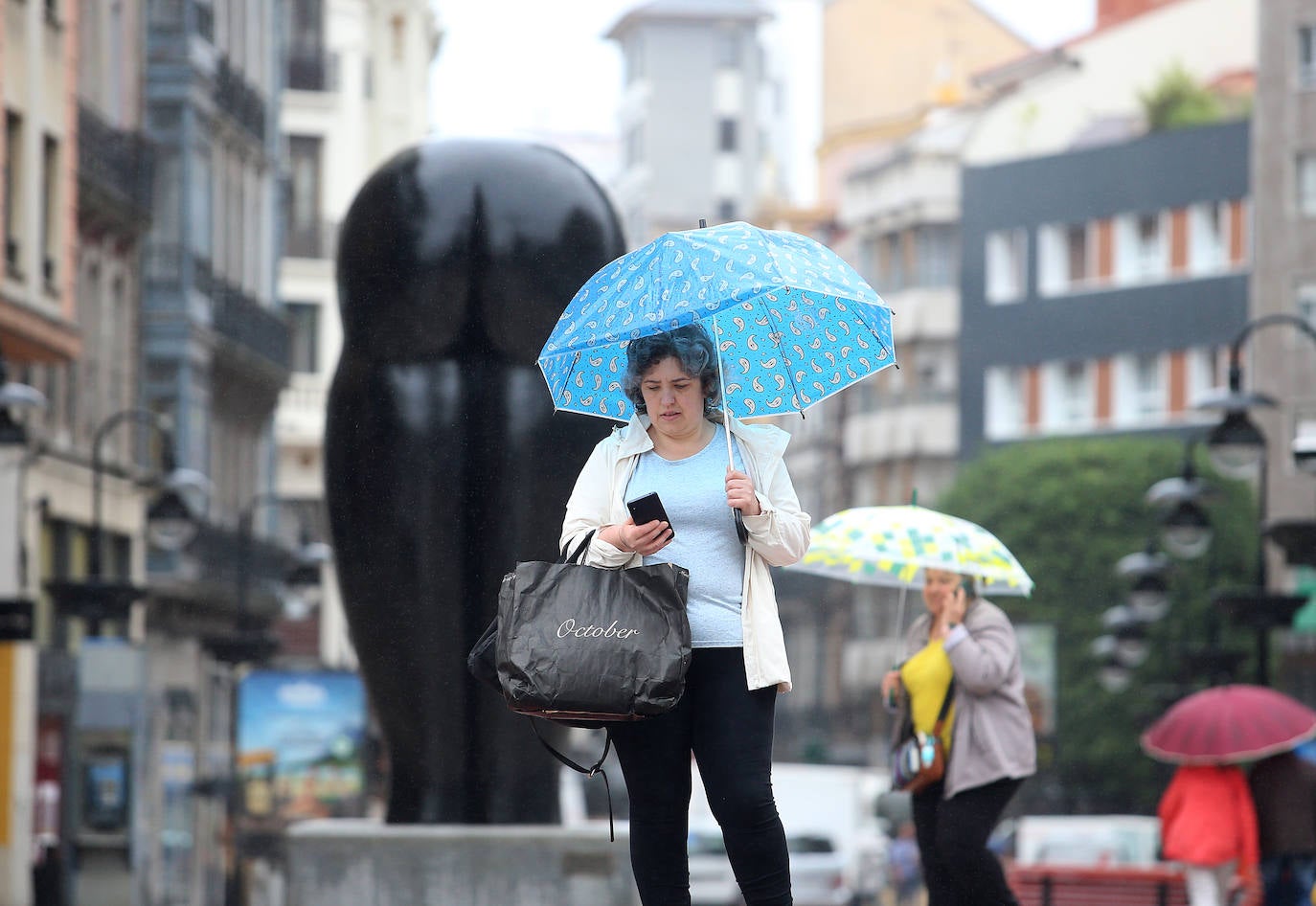 Fotos: Asturias vive una jornada casi otoñal en pleno verano