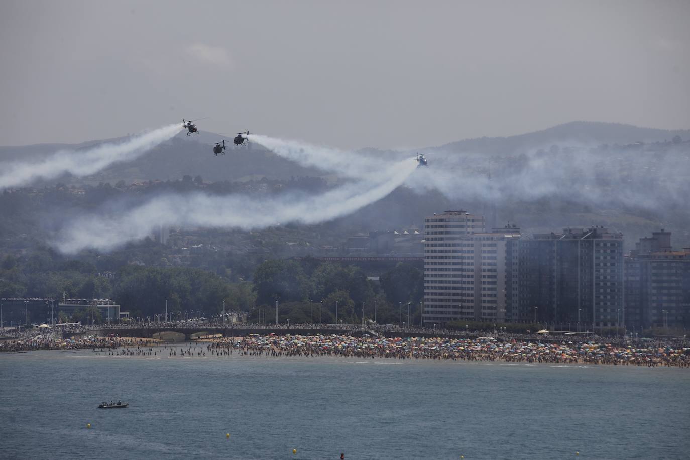 Fotos: Multitudinario y espectacular Festival Aéreo de Gijón