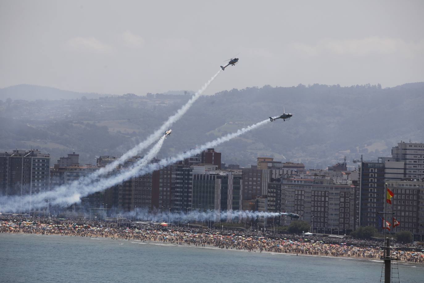 Fotos: Multitudinario y espectacular Festival Aéreo de Gijón