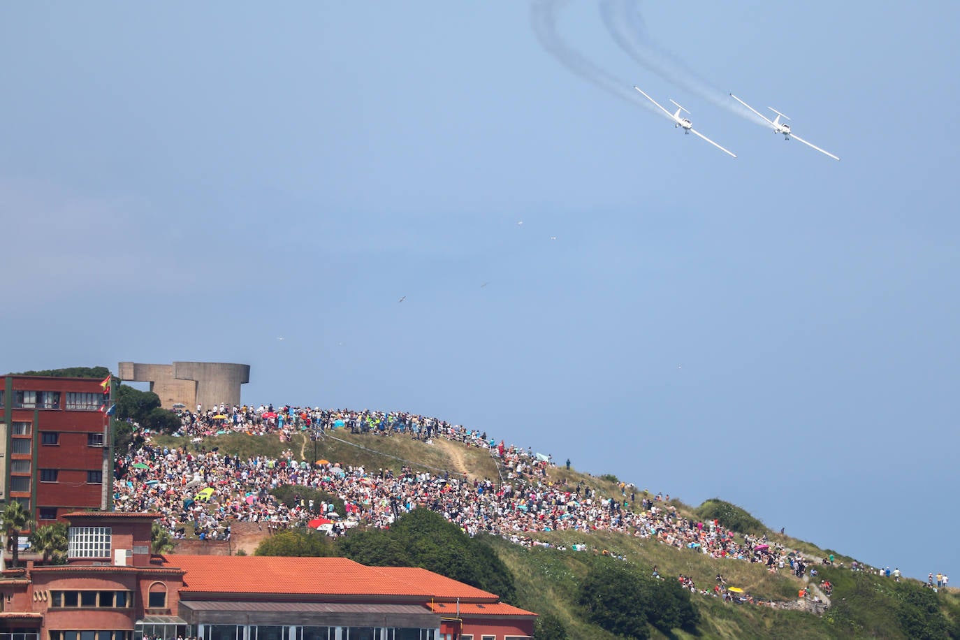 Fotos: Multitudinario y espectacular Festival Aéreo de Gijón