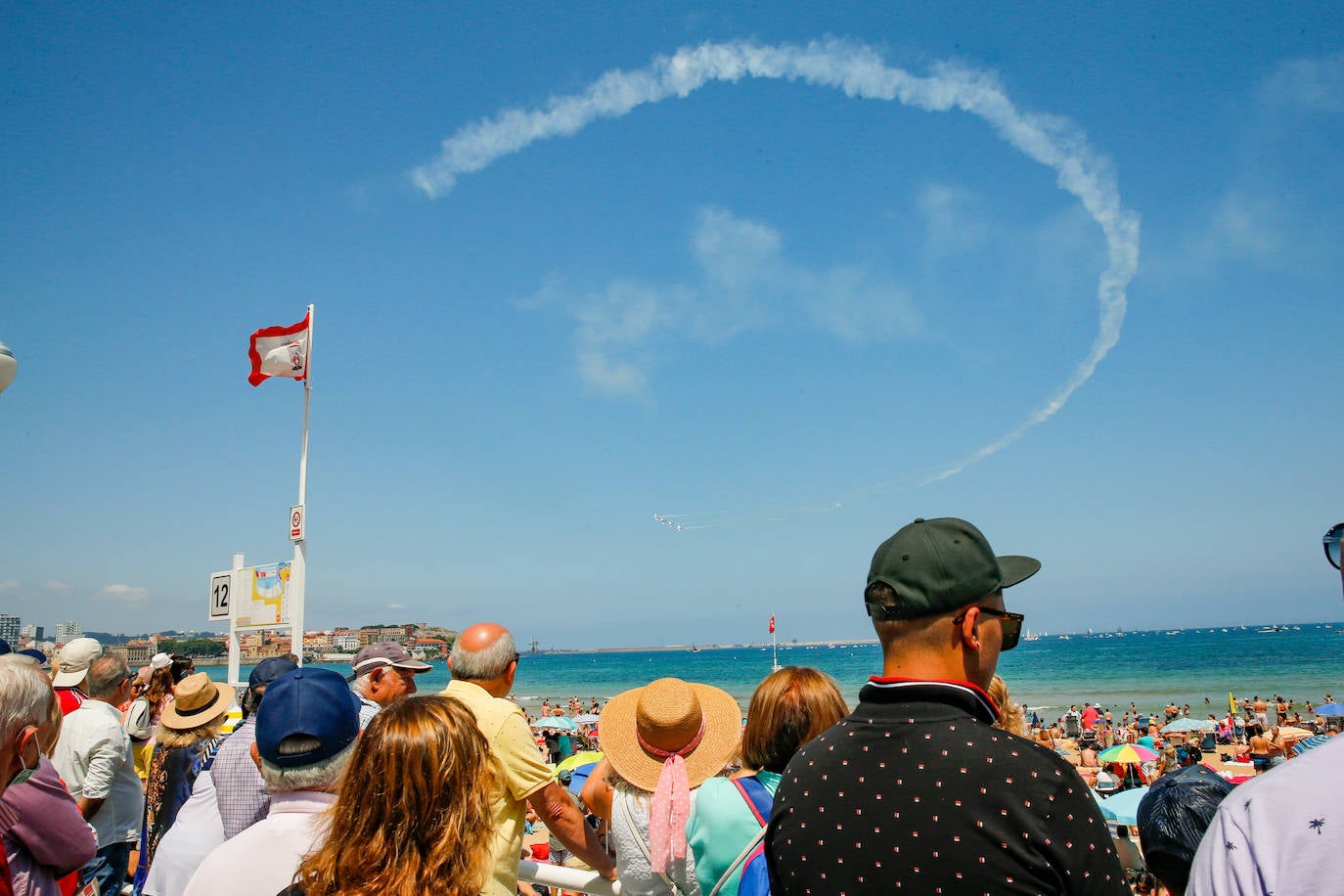 Fotos: Multitudinario y espectacular Festival Aéreo de Gijón