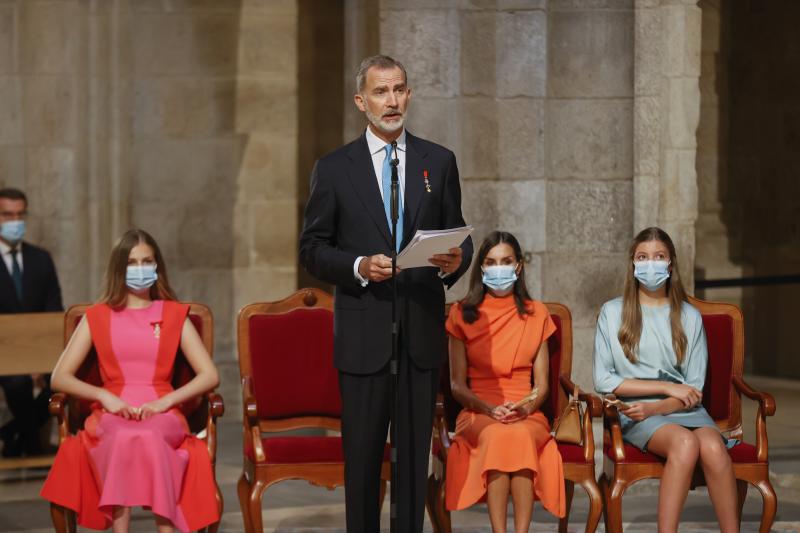 Fotos: Doña Letizia, Leonor y Sofía, protagonistas en Santiago