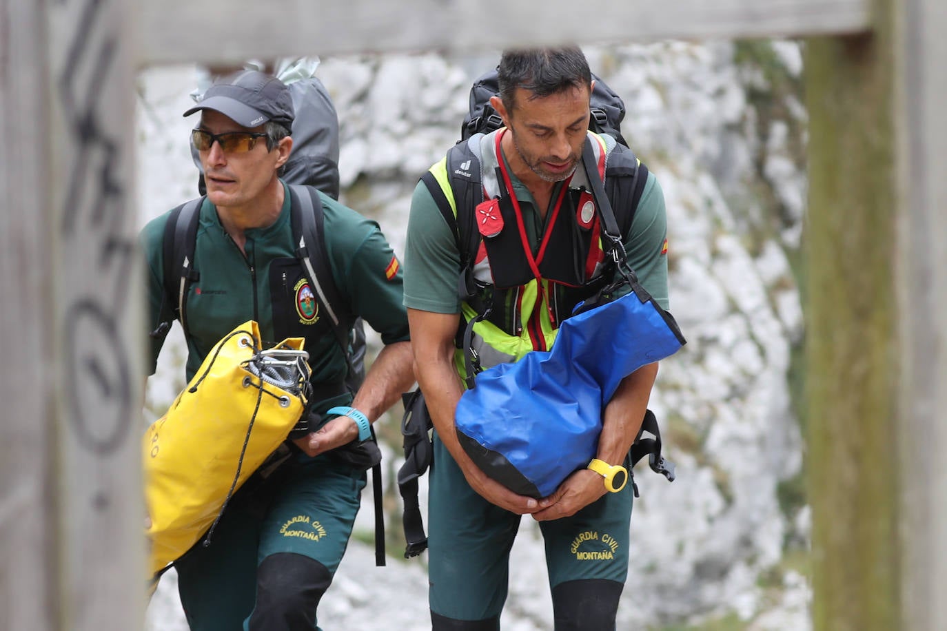 Fotos: Intensa búsqueda de Javier Amigo, el montañero gijonés desaparecido en la canal del Texu