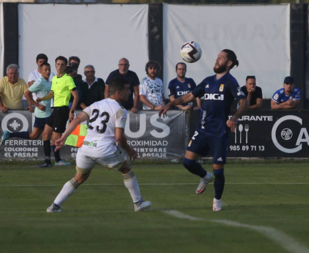 Fotos: Las mejores jugadas del partido entre el Real Oviedo y el Burgos (0-1)