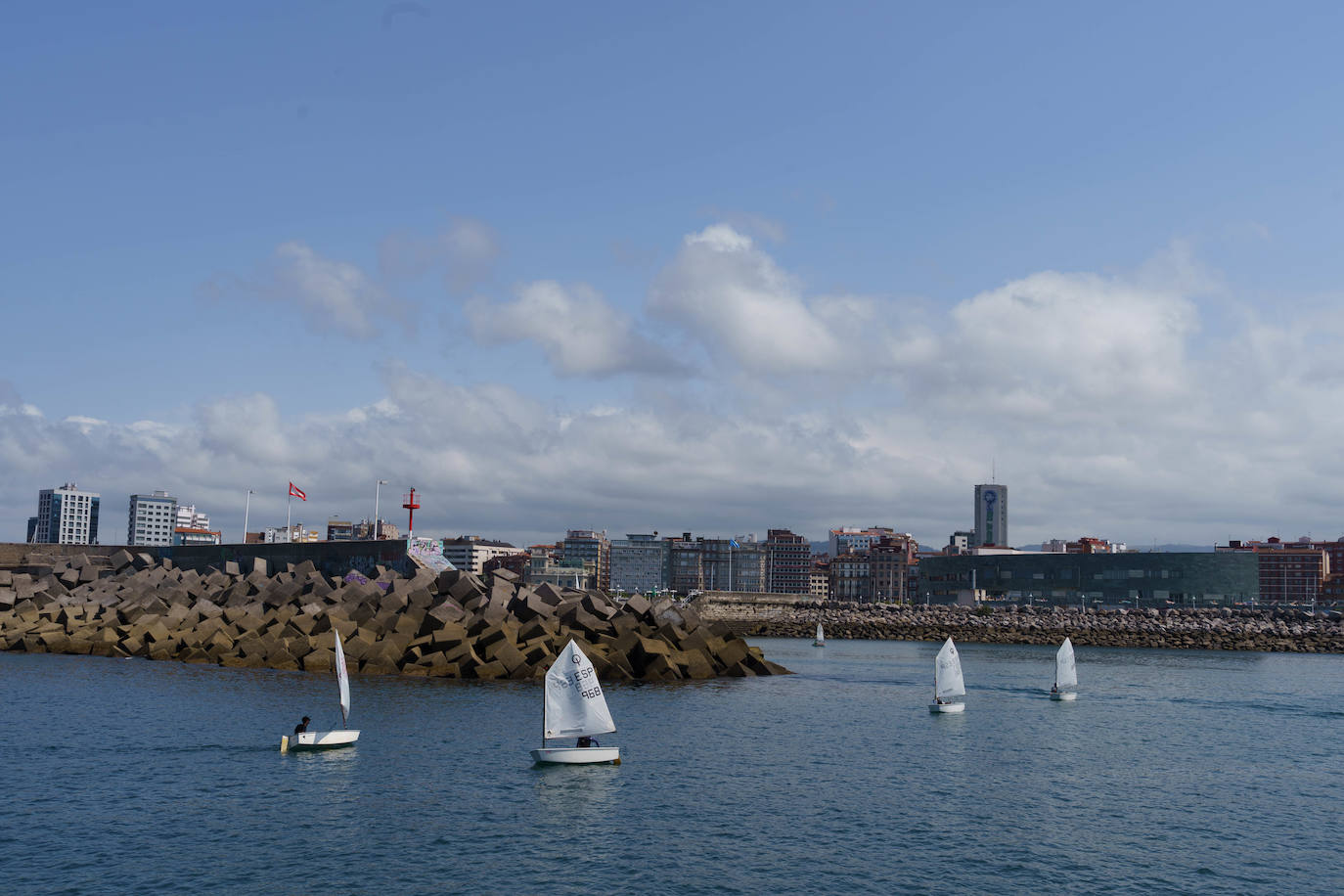 Fotos: Gijón desde el mar, otra forma de disfrutar de la ciudad