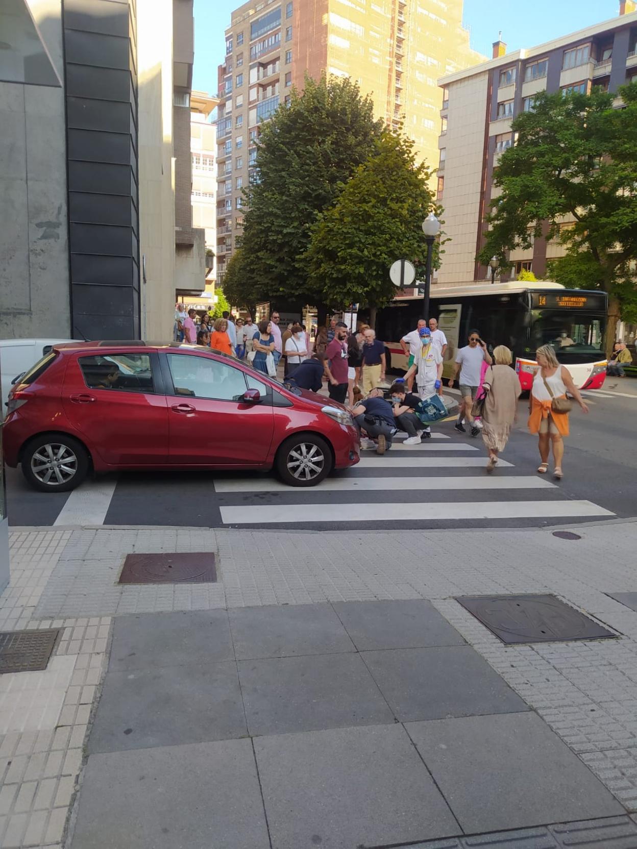 Atropello a una mujer en la calle Uría