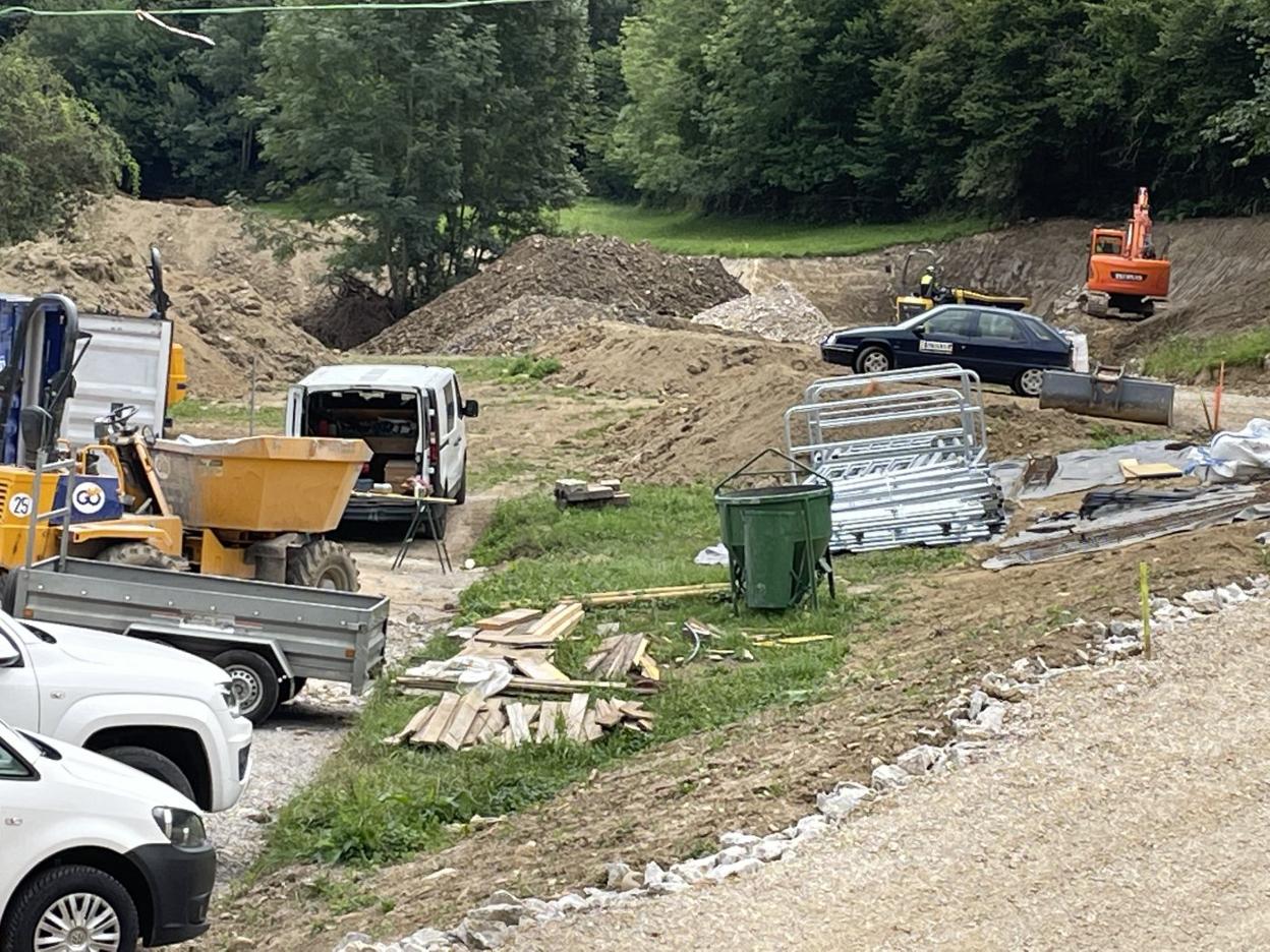 Avance de los trabajos del camping de Villamorey, en Sobrescobio. 