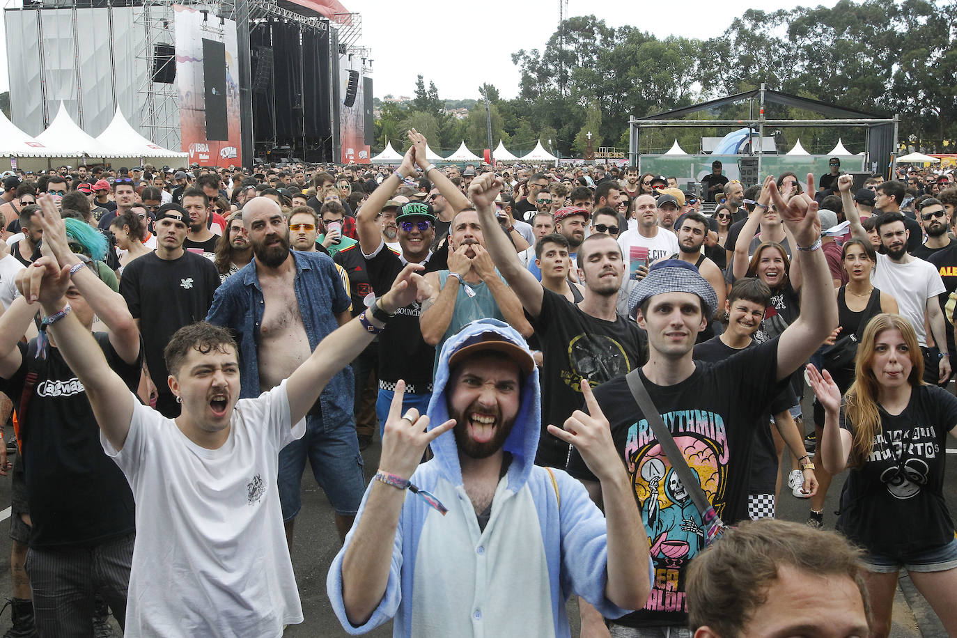 Fotos: Tsunami de punk, rock sol y calor