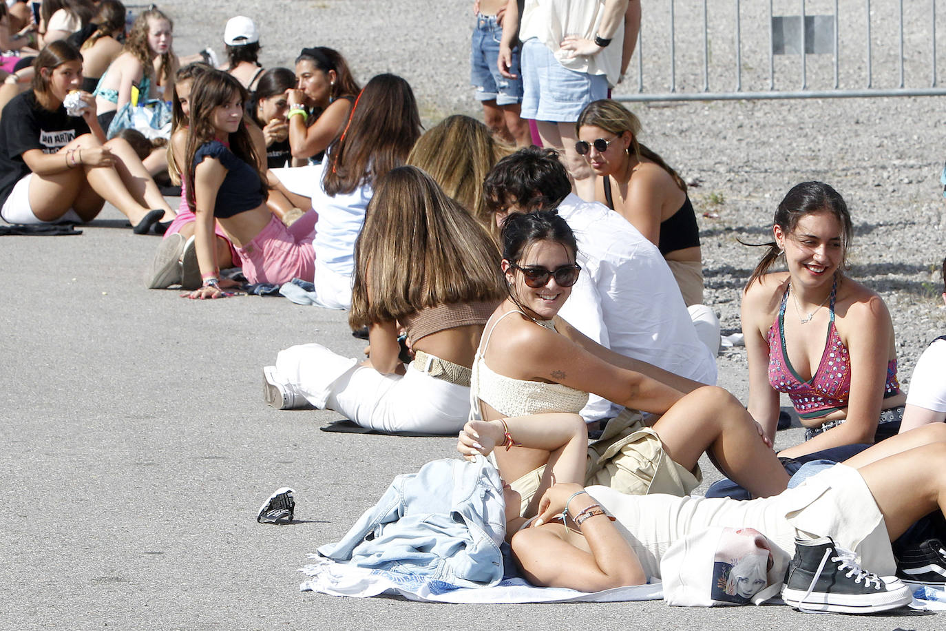 Fotos: Largas colas desde primera hora de la mañana para ver a Dani Martín en concierto