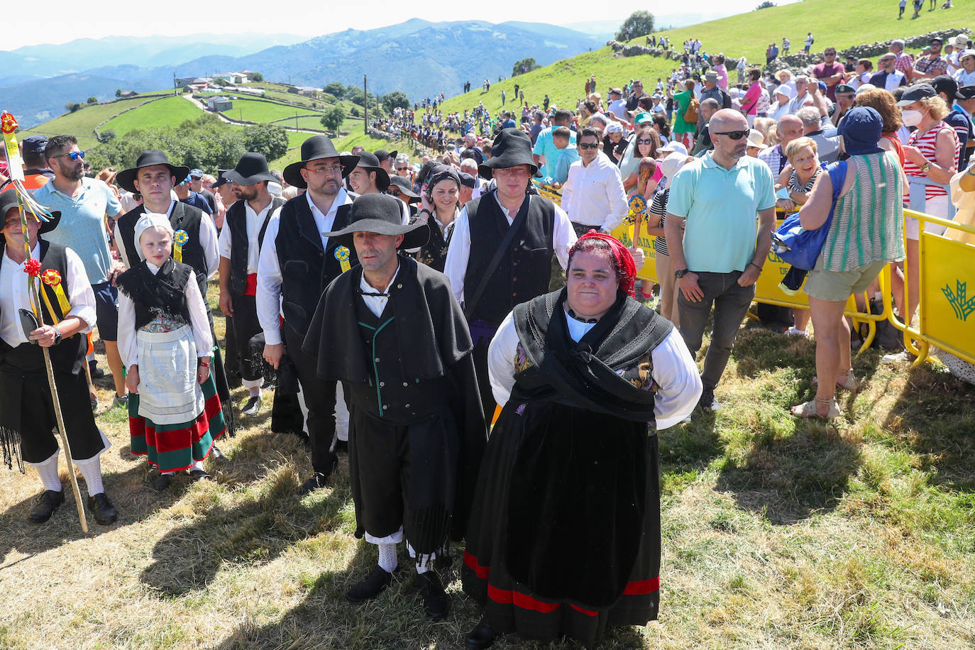 Fotos: Julio Fernández y Sonia Areces se dan el &#039;sí quiero&#039; en la boda vaqueira de Aristébano