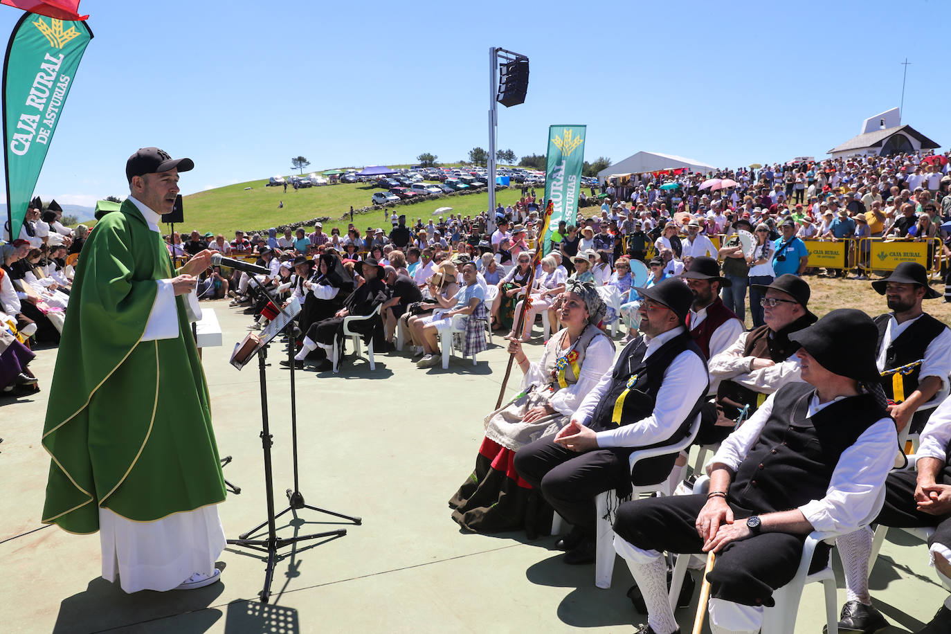 Fotos: Julio Fernández y Sonia Areces se dan el &#039;sí quiero&#039; en la boda vaqueira de Aristébano