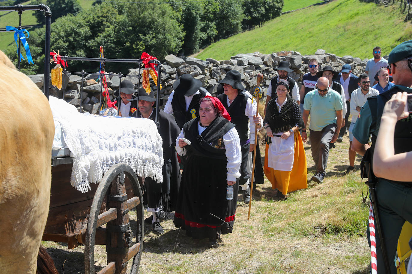 Fotos: Julio Fernández y Sonia Areces se dan el &#039;sí quiero&#039; en la boda vaqueira de Aristébano
